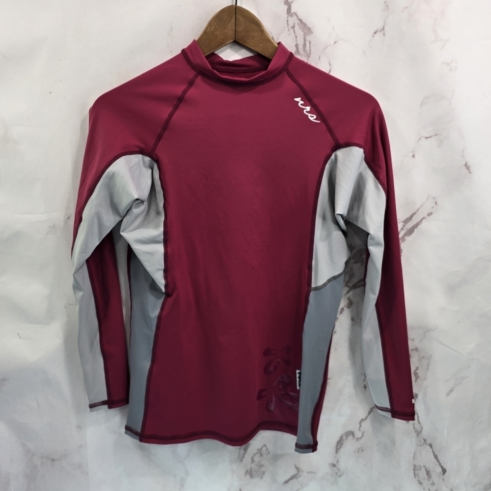 NRS Rash Guard Womens Small Red Gray Hydrosilk Long Sleeve Swim Surf Shirt Top